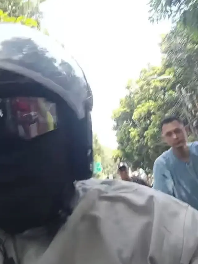 Viral Pemotor Dipukul Saat Berkendara