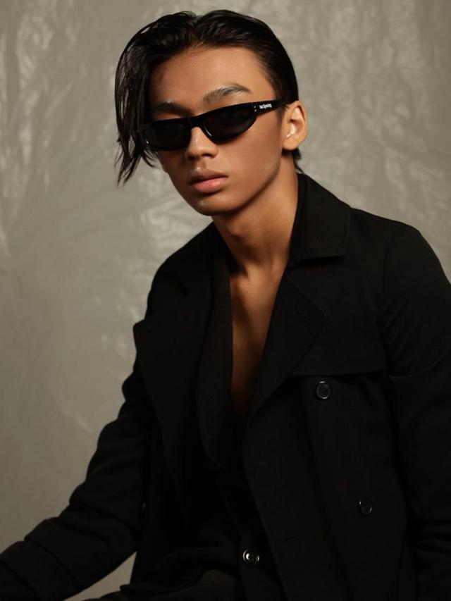 6 Potret Raihan Fahrizal, Pria Asal Indonesia Pertama yang Jadi Model Yves Saint Laurent