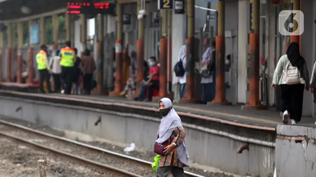 Polemik Impor 29 Unit Rangkaian KRL Bekas dari Jepang