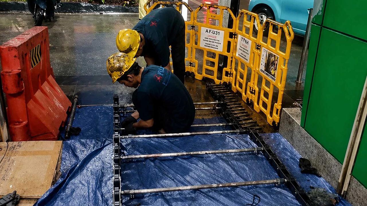 FOTO: KAI Tingkatkan Fasilitas Stasiun LRT Jabodebek Demi Kenyamanan Pengguna