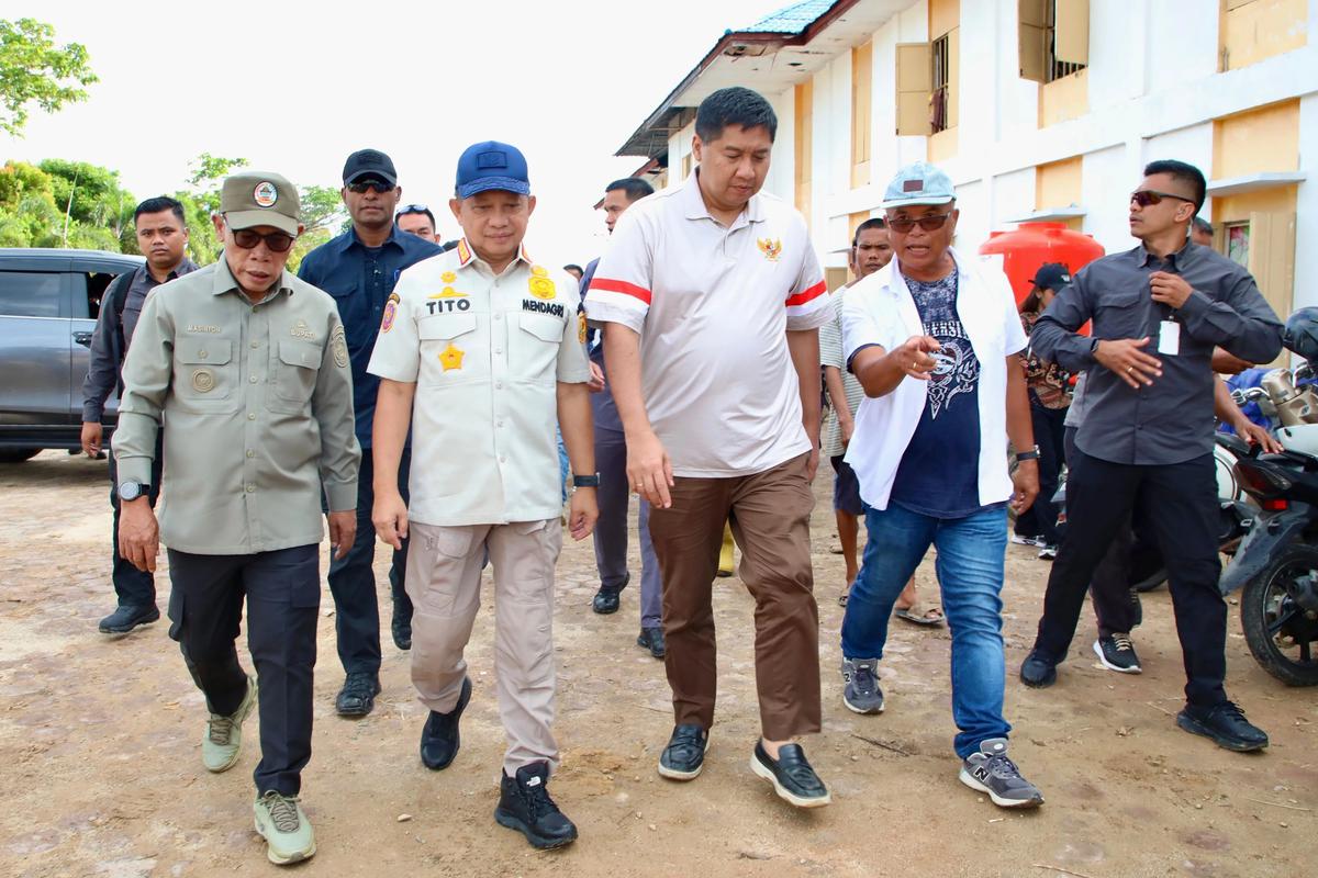 Kasatgas Tito Karnavian saat peninjauan Hunian Tetap (Huntap) di Tapanuli Tengah