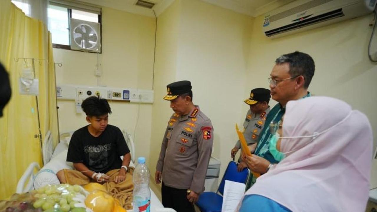 Kapolri Jenguk Korban Ledakan SMAN 72, Pastikan Penanganan Optimal di RSIJ Cempaka Putih