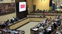 Suasana rapat kerja antara Komisi II DPR dengan Kementerian Sekretariat Negara di Kompleks Parlemen, Senayan, Jakarta, Selasa (28/1/2020). (Liputan6.com/Delvira Hutabarat)