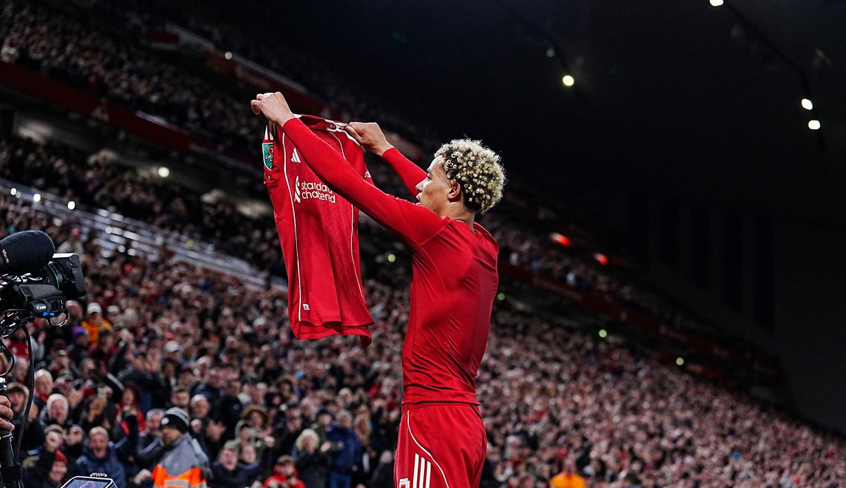 <p>Nasib sial dialami oleh pemain Liverpool, Hugo Ekitike, setelah mencetak gol kemenangan timnya pada laga Carabo Cup 2025 melawan Southampton, Rabu (24/09/2025) dini hari WIB. (AP Photo/PA/Peter Byrne)</p>