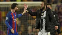 Sementara bersama Messi, Higuain adalah generasi yang dianggap generasi emas Argentina. Sayang, Higuain dan Messi harus puas dengan hanya sebagai runner up Piala Dunia 2014. (Foto: AFP/Lluis Gene)