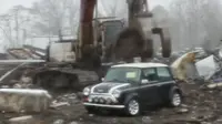 Mobil 'Mr. Bean' Temui Ajal di Tangan Pemerintah AS