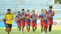 Arema Cronus akan berangkat dari Malang menuju Bali untuk melakoni pertandingan perebutan peringkat ketiga Piala Presiden 2015, Kamis siang (15/10/2015). (Bola.com/Kevin Setiawan)