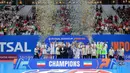 Hasil itu memastikan Iran keluar sebagai juara Piala Asia Futsal 2026, sementara Indonesia harus menerima posisi kedua. Tampak dalam foto, pemain Timnas Futsal Iran merayakan gelar juara usai melawan Indonesia pada final Piala Asia Futsal 2026 di Indonesia Arena, Kompleks Gelora Bung Karno, Senayan, Jakarta, Sabtu (7/2/2026). (Bola.com/Bagaskara Lazuardi)