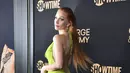 Jessica Chastain berpose saat tiba menghadiri pemutaran perdana film "George & Tammy," di Goya Studios di Los Angeles (21/11/2022). Jessica Chastain tampil memukau dalam balutan gaun hijau cerah yang memikat di acara itu. (Photo by Jordan Strauss/Invision/AP)
