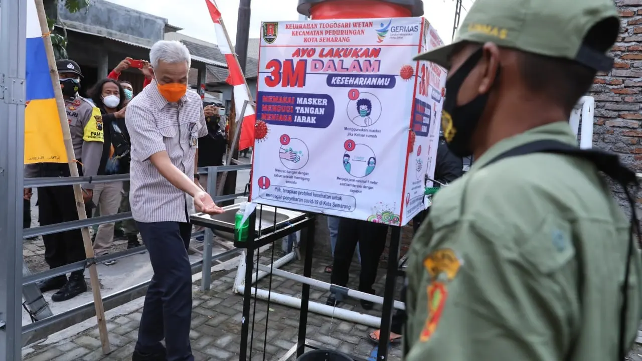 Ganjar Minta Masyarakat Taati Protokol Kesehatan