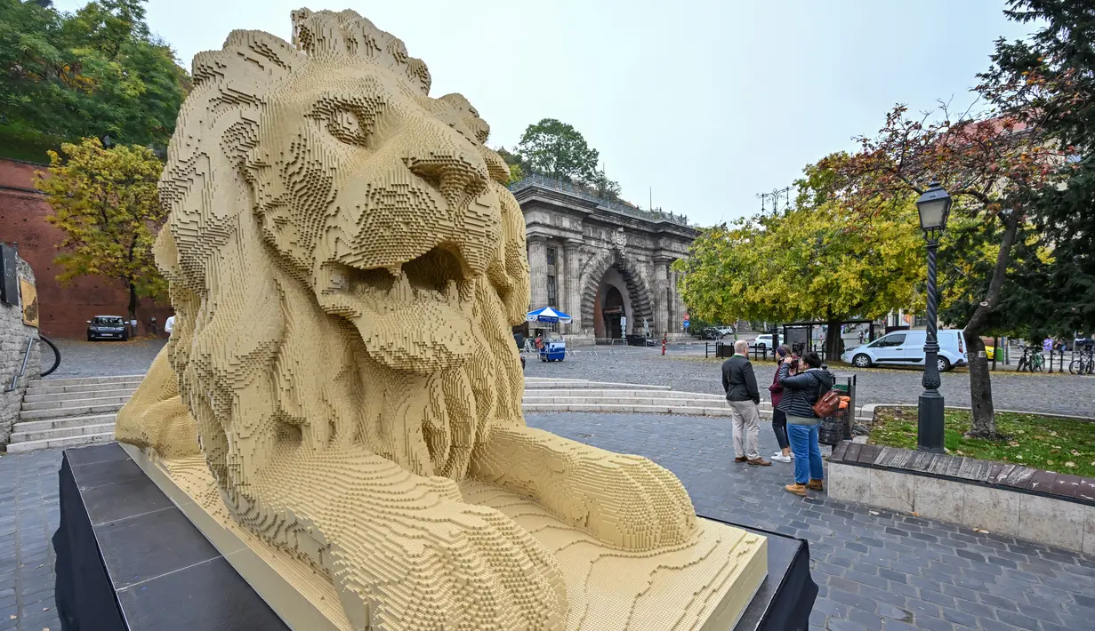 Penampakan Patung Singa dari 850 Ribu Keping LEGO - Foto Liputan6.com