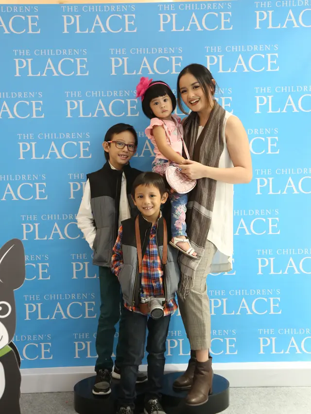 [Bintang] Busana anak