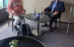 Mendagri Jenguk Wali Nanggroe Aceh di Penang, Bawa Salam dari Prabowo