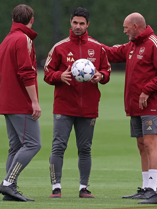 Arsenal akan menghadapi PSV Eindhoven di Stadion Emirates dalam pertandingan pembuka Grup B pada Kamis (21/9) dini hari WIB. (Adrian DENNIS / AFP)