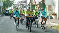 Kementerian Lingkungan Hidup dan Kehutanan menggandeng komunitas Bike To Work (B2W) menggelar acara "Gowes Ramah Iklim 2024" di Taman Monumen 45 Banjarsari, Solo, Sabtu (29/06/2024).