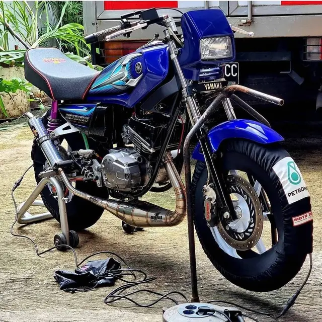 15 Potret Modifikasi RX King, dari Yang Simple sampai Hedon!