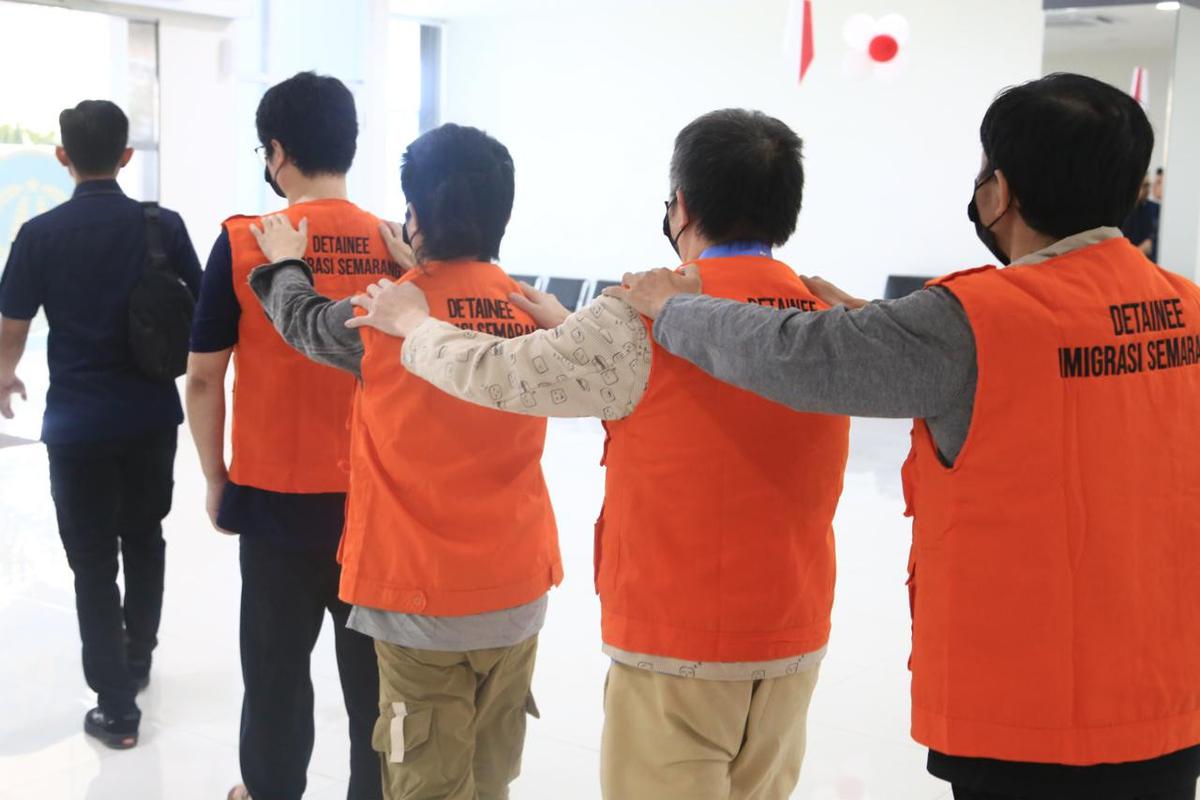 Empat WN China dideportasi terlibat kasus love scamming. (merdeka.com/istimewa).