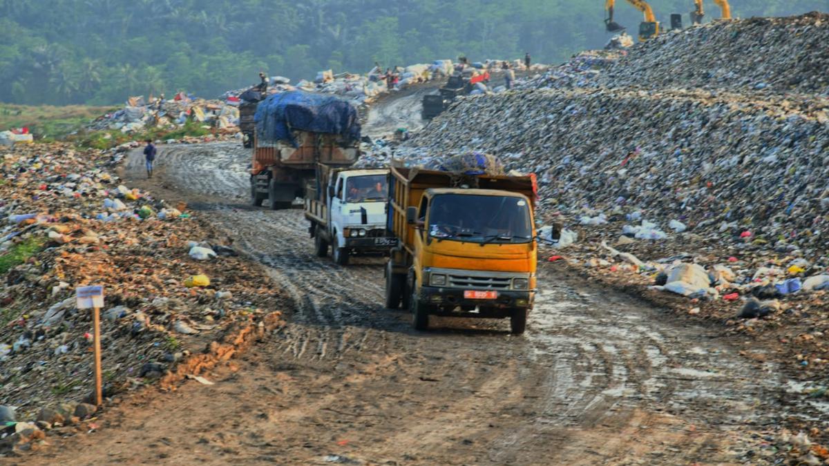 Hampir Penuh, Daya Tampung TPPAS Sarimukti Hanya untuk 41 Hari Mendatang