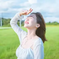 ilustrasi perempuan/Photo by JD Chow on Unsplash