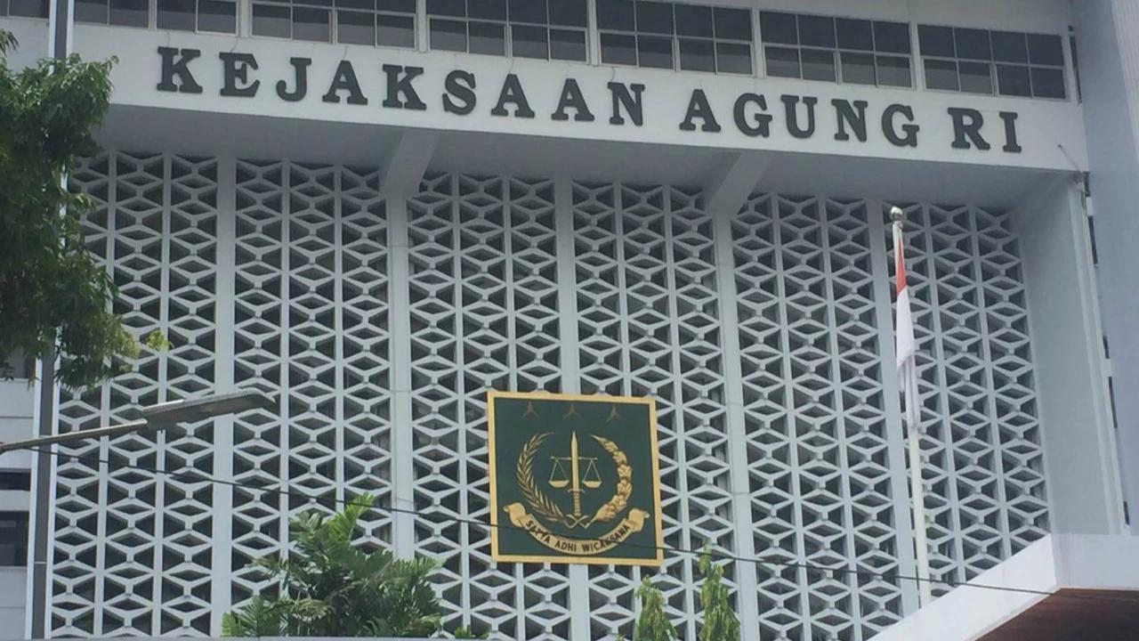 Kejagung Sita HP hingga Laptop Hasil Geledah Enam Lokasi Kasus Korupsi MBG