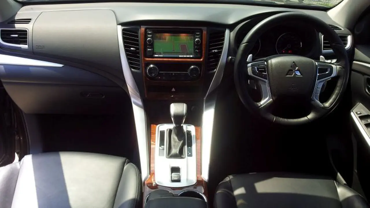 Mengintip Interior All New Mitsubishi Pajero Sport