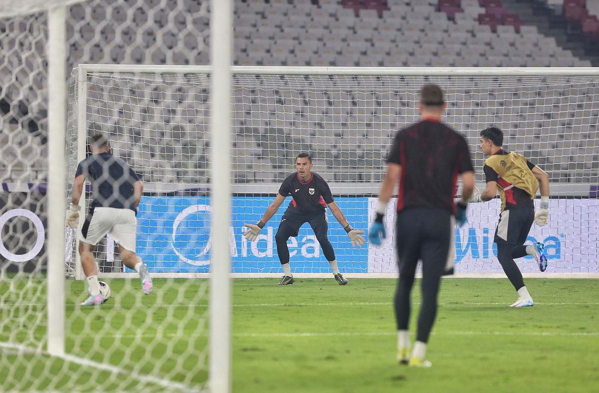FOTO: Latihan Terakhir Timnas Indonesia Jelang Laga Melawan China