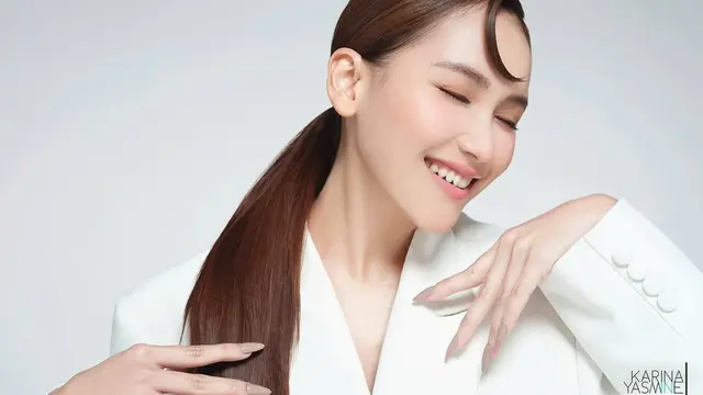 Rambut Dikuncir Artis