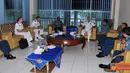 Citizen6, Surabaya: Dalam lawatan yang cukup singkat tersebut selain mengajak latihan bersama tamu kehormatan juga terkesan atas kebersihan dan keindahan Lingkungan kesatrian Bumimoro  Kobangdikal. (Pengirim: Penkobangdikal)