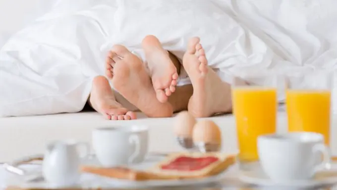 Jadikan 'Morning Sex' Pengalaman yang Hebat dengan 8 Cara Ini
