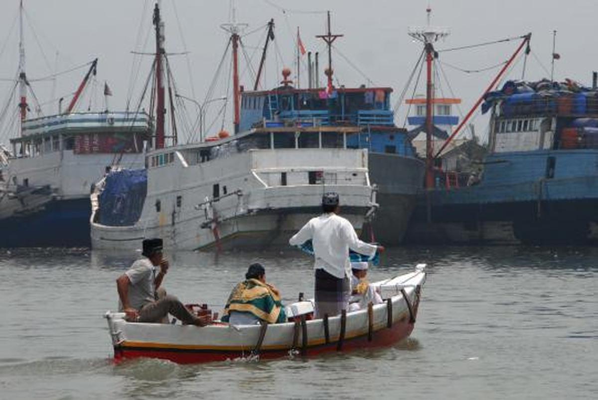 Transportasi air untuk warga Rusun Marunda 