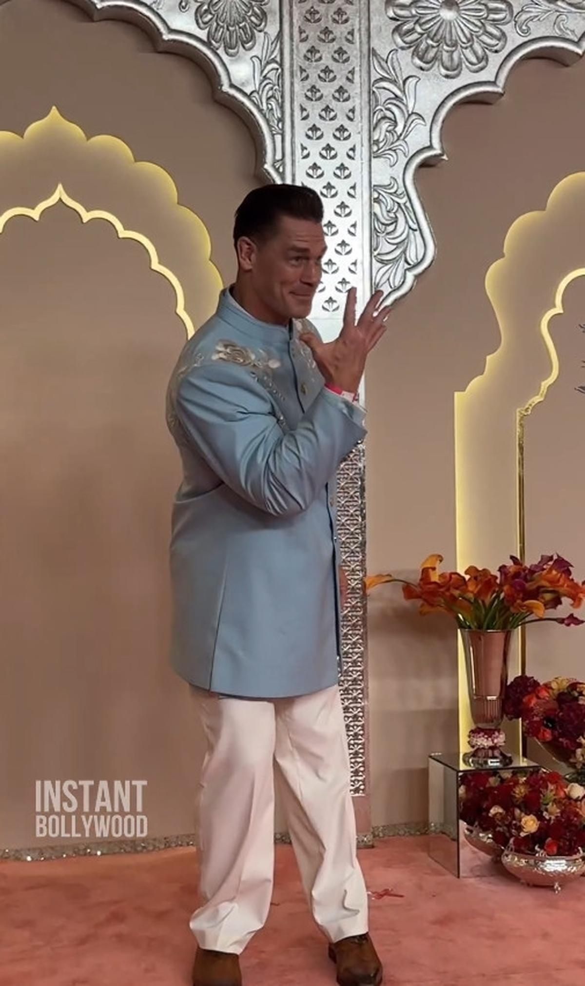 John Cena Bikin Kelucuan di Depan Kamera