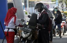Kekesalan Warga di SPBU Bali, Oknum Jual Bensin Botolan Serobot Antrean