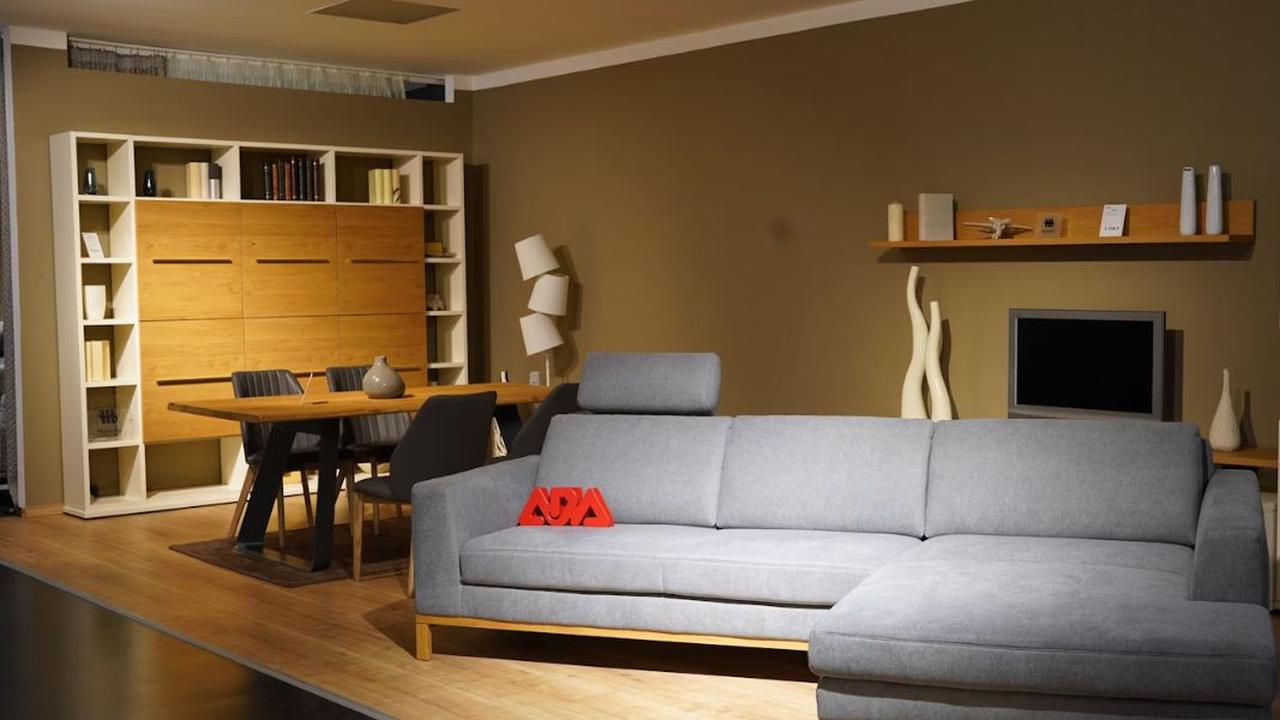 Lemari Pajangan Minimalis, Solusi Elegan untuk Ruang Tamu Modern