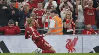 Striker Liverpool, Hugo Ekitike, mencetak gol dalam kemenangan 4-2 atas Bournemouth dalam laga pembuka Premier League 2025/2026 di Anfield, Sabtu (16/8/2025) dini hari WIB. (AP Photo/Ian Hodgson)