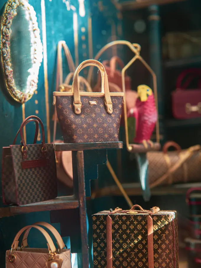 Merawat tas hingga sepatu kulit di rumah/unsplah aylin