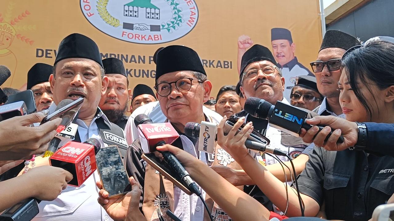 Forum Komunikasi Anak Betawi (Forkabi) mendukung pasangan calon Gubernur DKI Jakarta nomor urut 3, Pramono Anung-Rano Karno.