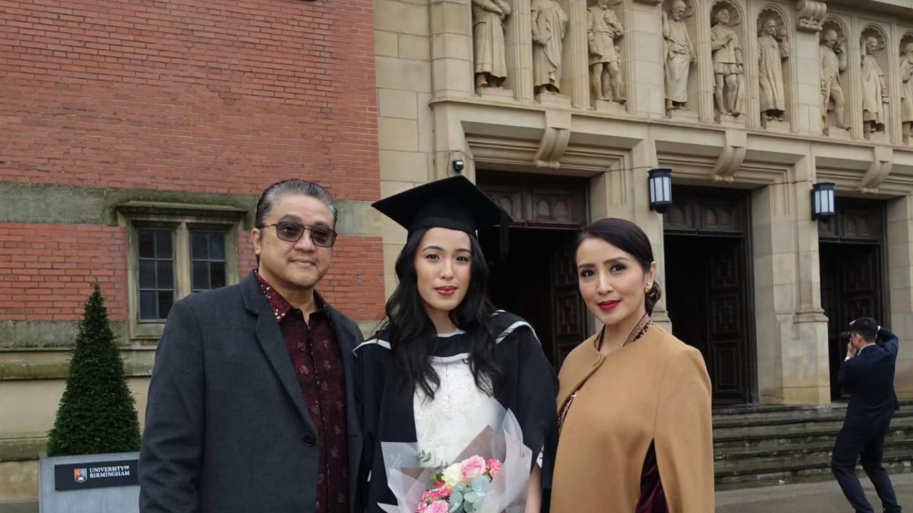 7 Potret Dede Yusuf Bareng Alifiya sang Anak yang Kini Injak Usia 25 Tahun, Kenang Kembali Masa Kecil Putrinya