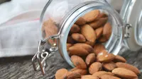 Tips menyimpan kacang almond./Copyright unsplash.com/@tetiana_bykovets