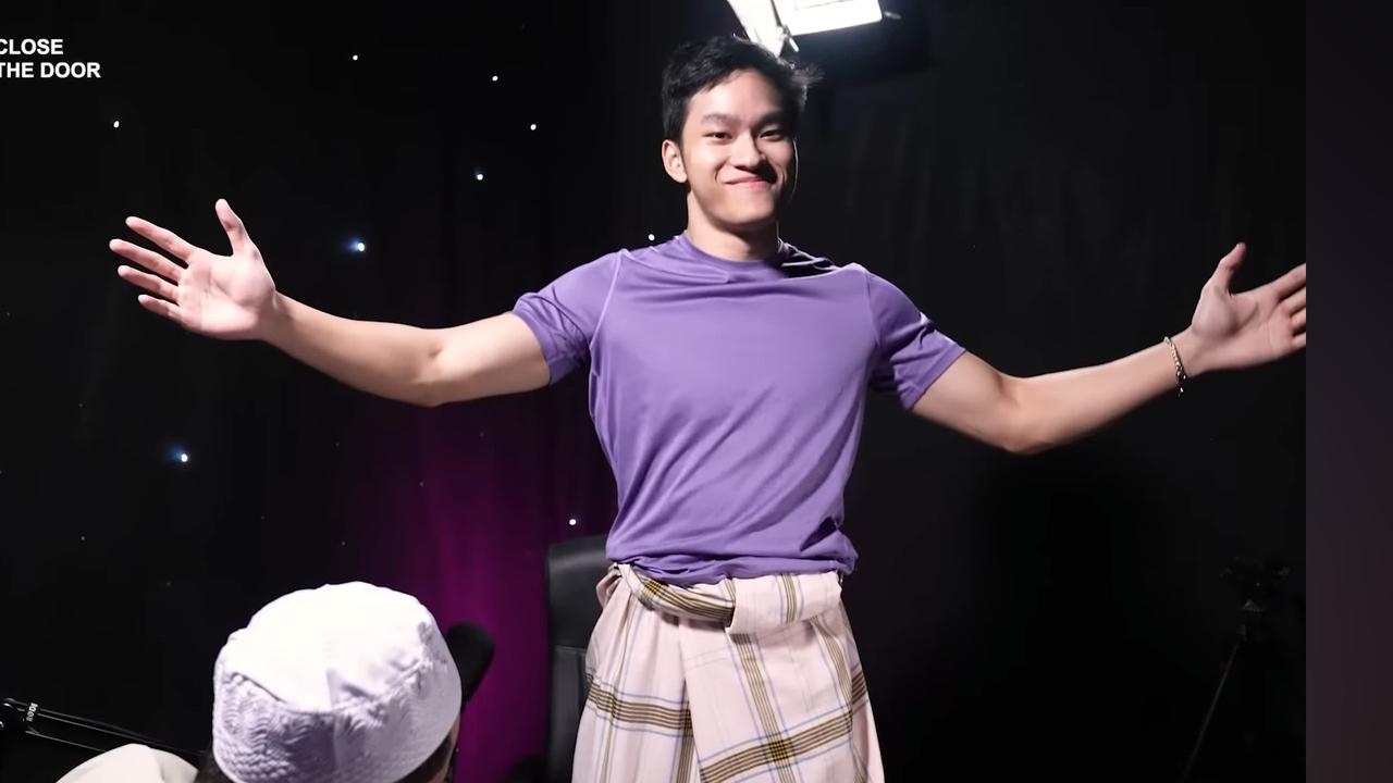 Dapat Sarung dari Habib Jafar, Azka Corbuzier Nyeletuk 'Kalau Aku Pakai Gak Log In Kan?