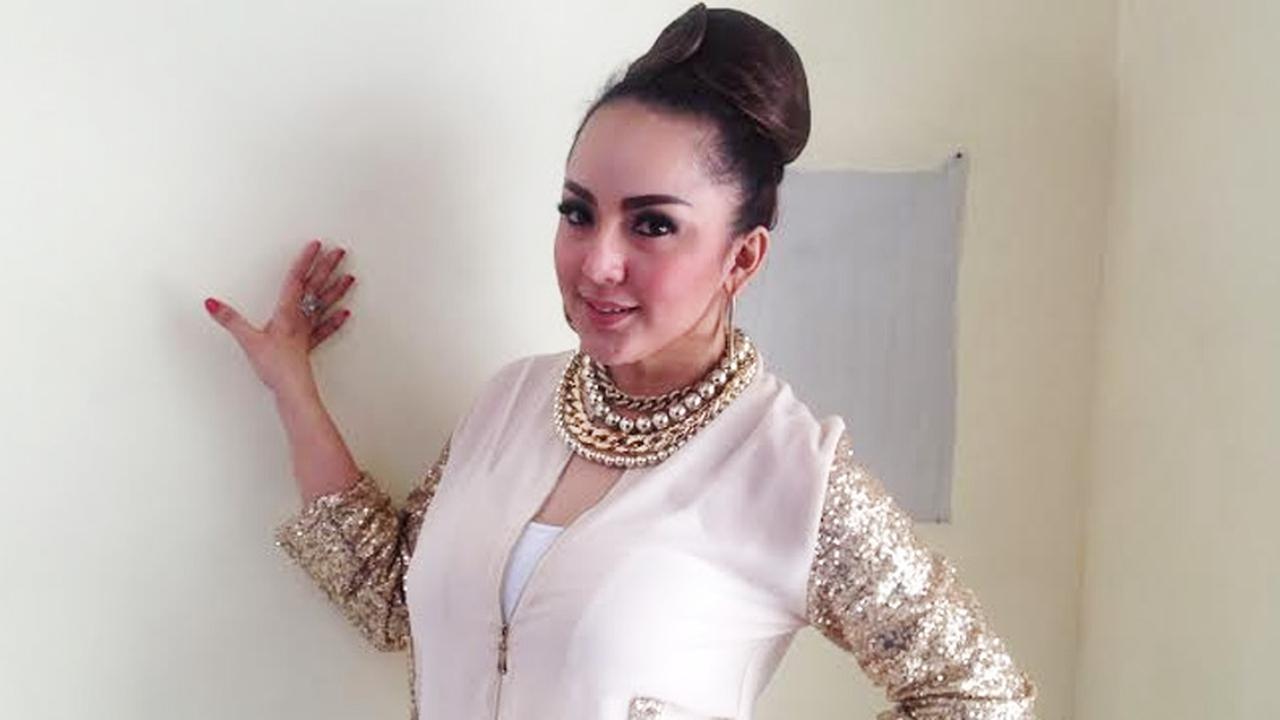 Uxlayotgan ayol bilan jinsiy aloqa (shaxsiy video)