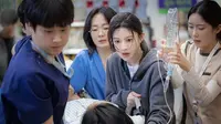 Resident Playbook Tayang Setelah Ditunda, Creator Pasrah soal Penilaian Penonton: Sepenuhnya Keputusan Mereka