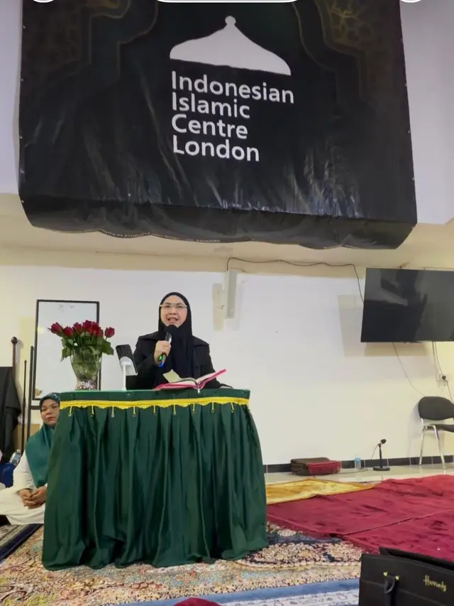 Oki Setiana Dewi