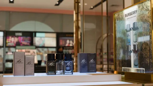 Deretan Koleksi Parfum Burberry Terbaik Hadir di Plaza Senayan