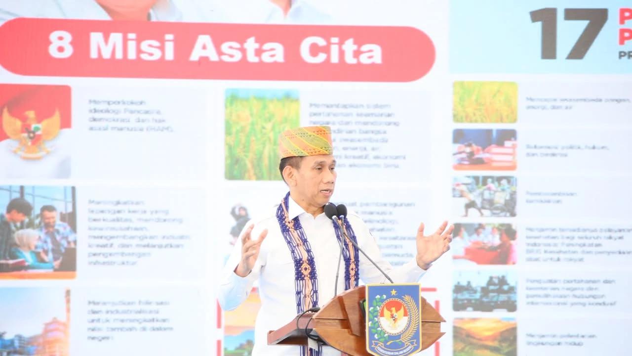 Wamendagri Wiyagus Beberkan Pentingnya Peran Desa Memperkuat Ketahanan Nasional di Tengah Ketidakpastian Global
