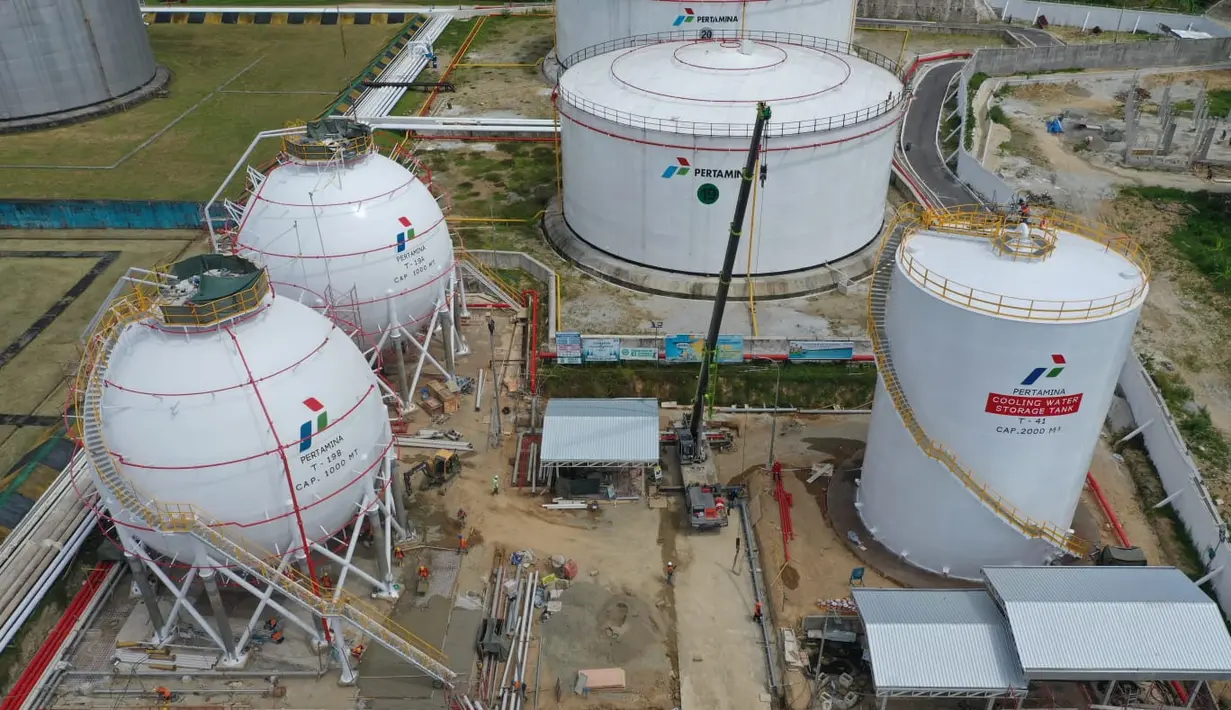 Pertamina juga tengah menuntaskan pembangunan 3  (tiga) infrastruktur LPG lainnya di wilayah Indonesia Timur.
