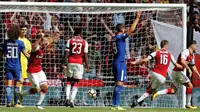 Arsenal menang 4-1 atas Chelsea lewat adu penalti pada laga Community Shield 2017 yang berlangsung di Stadion Wembley, Minggu (6/8/2017). (AP Photo/Frank Augstein)