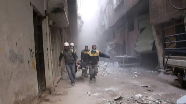 Serangan Udara Pasukan Suriah Tewaskan 400 Orang di Ghouta