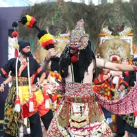 Reog Ponorogo Sedulur Warok Ponorogo Bekasi memukau pengunjung Parade Wastra Nusantara.