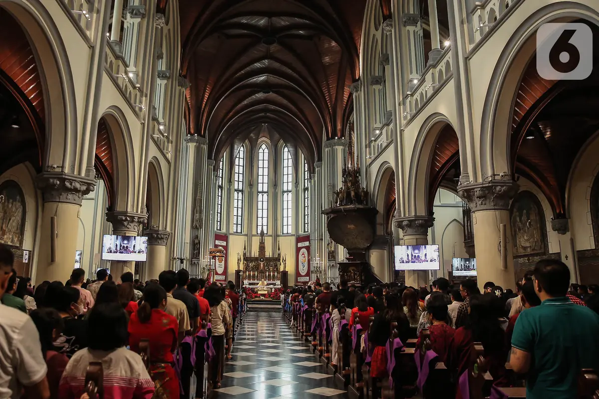 Keceriaan Anak-anak Ikuti Misa Keluarga di Gereja Katedral Jakarta