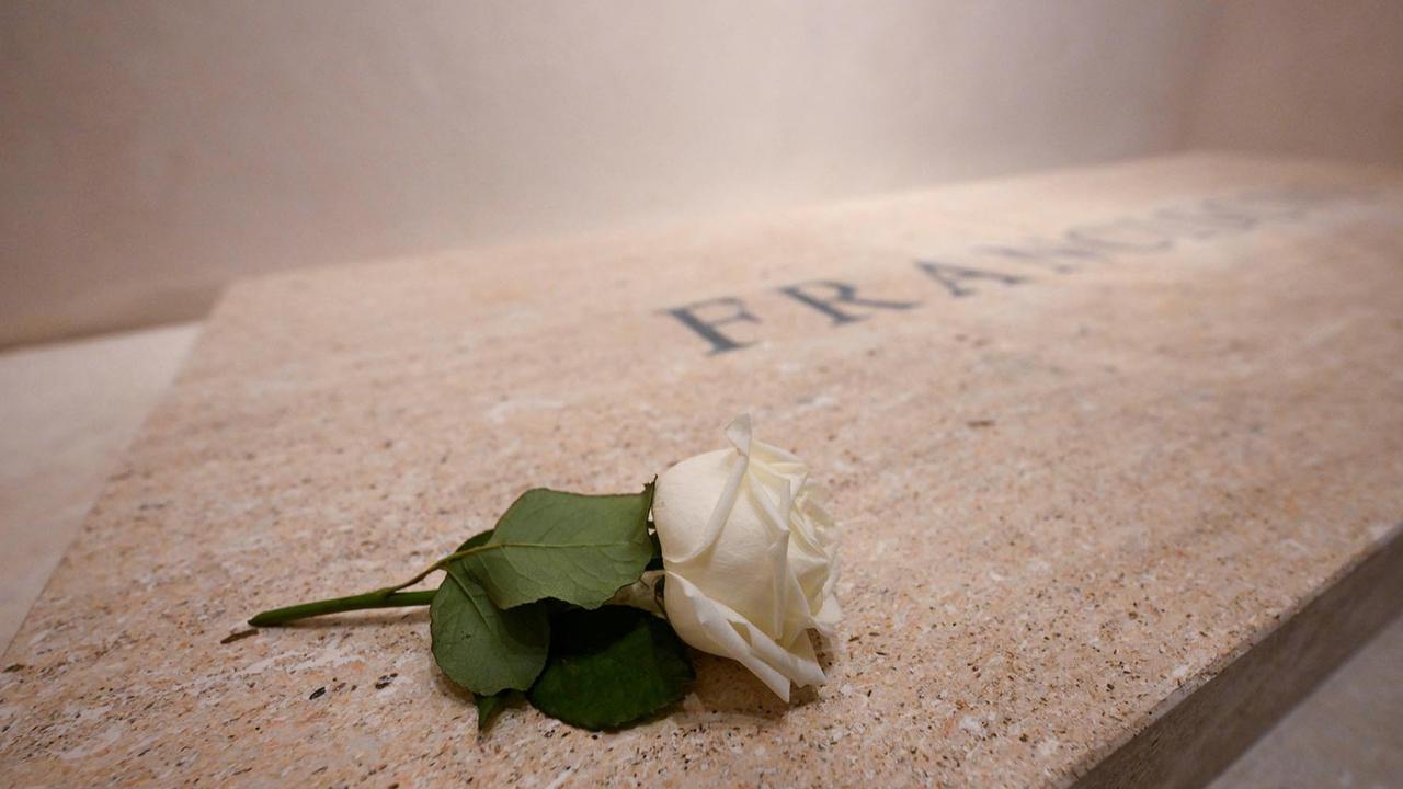 Makam Paus Fransiskus Dibuat Sederhana, Bagaimana Penampakan Kuburan Para Paus Terdahulu?